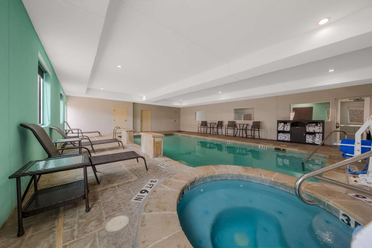 Best Western Bowie Inn & Suites Εξωτερικό φωτογραφία