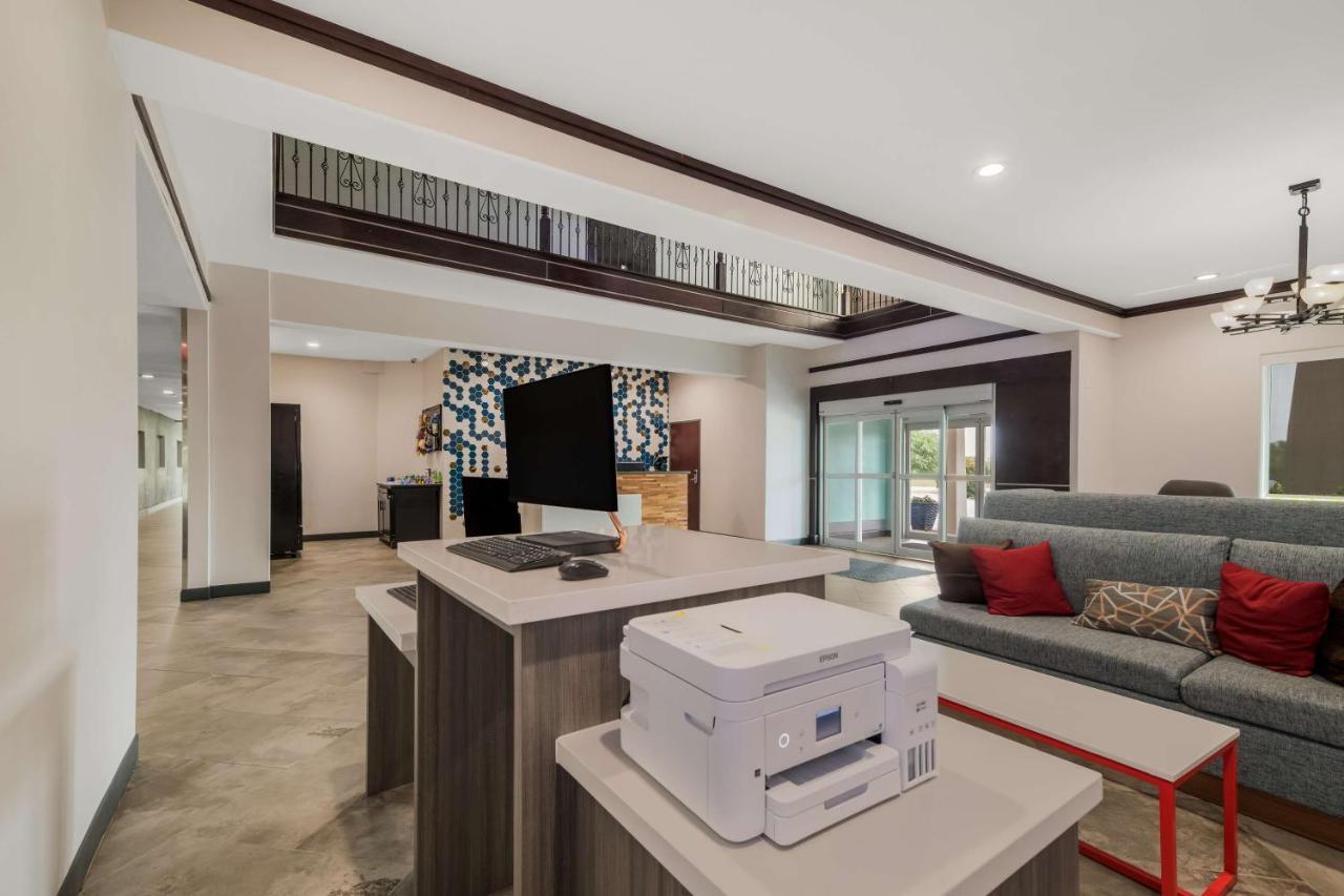 Best Western Bowie Inn & Suites Εξωτερικό φωτογραφία